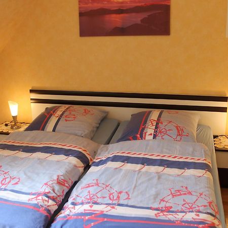 Attractive Apartment In Kluetz Near The Sea Exterior foto