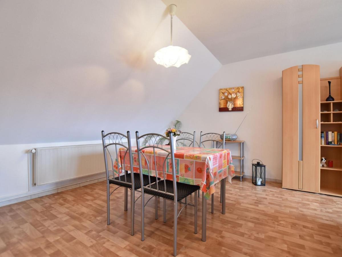 Attractive Apartment In Kluetz Near The Sea Exterior foto